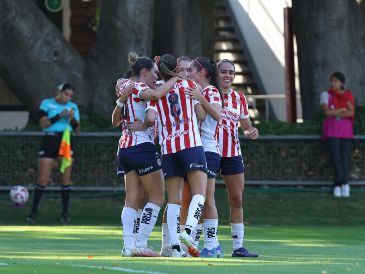 Las acciones del Clásico Tapatío femenil tuvieron que trasladarse al campo de entrenamiento del Rebaño. IMAGO7.