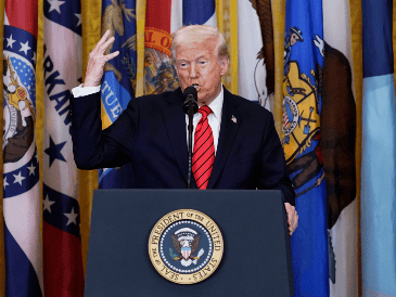 Cualquier país que compre petróleo o gas a Venezuela se verá obligado a pagar un arancel del 25% a Estados Unidos. AP/ ARCHIVO