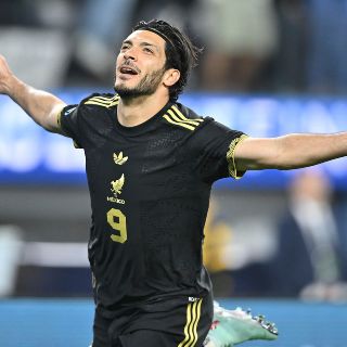 Raúl Jiménez renace como el ave Fénix