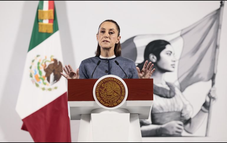 La Presidenta de México, Claudia Sheinbaum Pardo, habla en conferencia de prensa este martes. EFE/J. MENDÉZ