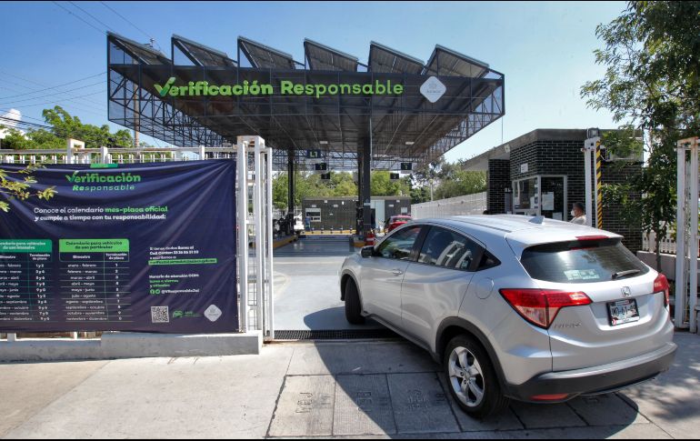 En 2025, el gobierno de Jalisco sigue implementando el programa de Verificación Vehicular con el objetivo de reducir las emisiones contaminantes y fomentar un entorno más limpio y saludable para la comunidad. EL INFORMADOR / ARCHIVO