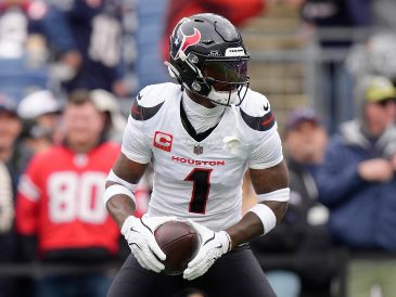 Stefon Diggs viene de una temporada en la que se rompió el ligamento de una rodilla. AP/S. Senne