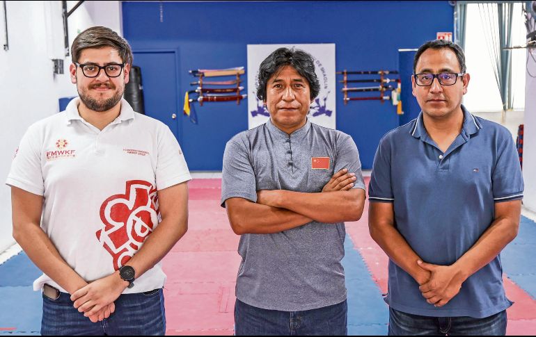 Miguel Zúñiga (izq.), José Refugio Hernández (centro) y Abraham Hernández (der.) comparten su entusiasmo por la llegada de este evento. EL INFORMADOR/A. Navarro