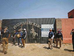 Peritos de la FGR esperarán a que la Fiscalía de Jalisco les entregue los indicios encontrados en su interior. AP