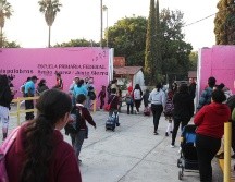 Las y los beneficiarios esperan el próximo pago de la Beca Universal “Benito Juárez”.  EL INFORMADOR/ ARCHIVO