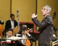 El director de la OFJ muestra su destreza ante la orquesta. CORTESÍA