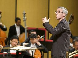 El director de la OFJ muestra su destreza ante la orquesta. CORTESÍA