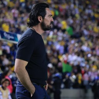 Chivas define de qué depende la continuidad de Gerardo Espinoza