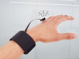 El aparato puede reproducir la sensación de pellizcar, estirar, apretar y golpear. EFE / J. Rogers / Universidad Northwestern