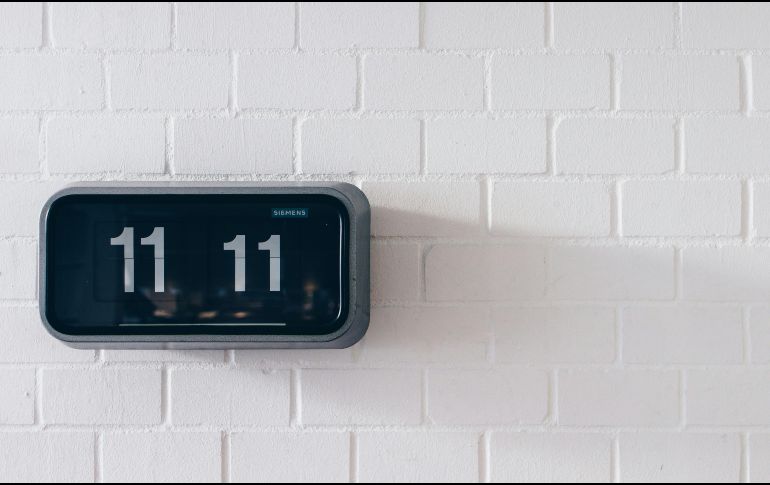 La hora 11:11 en la numerología tiene un significado especial. UNSPLASH/ T. Voyas