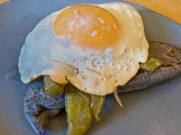 Disfruta de una cocina honesta que transporta en Nejayote Molino. ESPECIAL