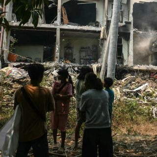 Suman más de mil 600 muertos por el terremoto en Birmania