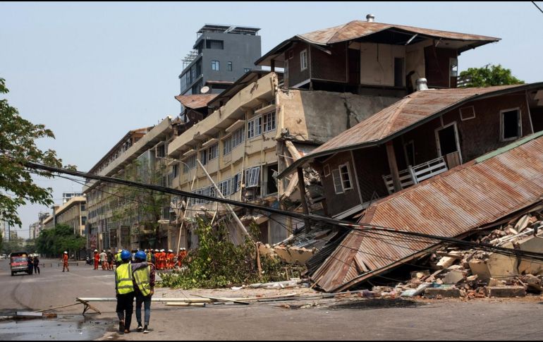 El sismo en Birmania ha dejado al menos mil 700 muertos. EFE / STRINGER