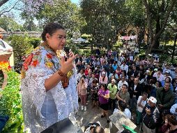 Lenia Batres arranca campaña en el quiosco del centro de Tlalpan, en la Ciudad de México. SUN / B. FREGOSO