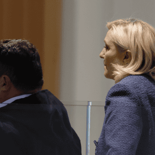 Le Pen recurrirá la sentencia que la inhabilita como política