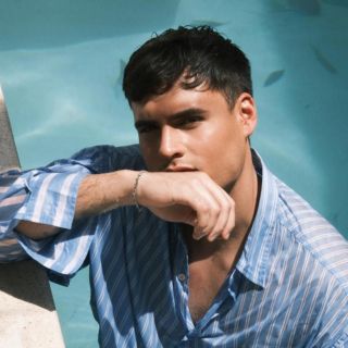 Martínez regresa tras tres años de ausencia con “Dedicatoria”, un himno a la perseverancia