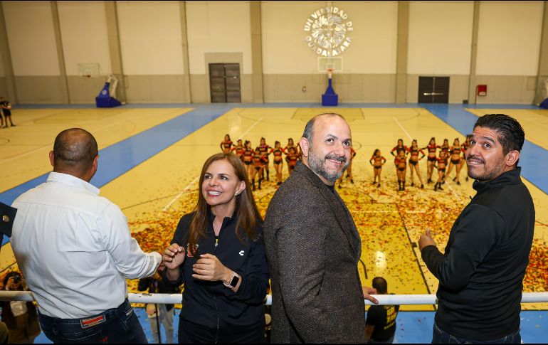 Karla Planter y Ricarod Villanueva en el coliseo olímpico. El Gimnasio de usos múltiples y la Unidad deportiva también forman parte de la primera etapa de la remodelación. EL INFORMADOR/H. Figueroa