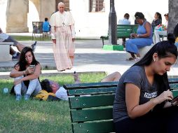 El Papa Francisco señaló los peligros de la comunicación mediada por celulares. EFE / ARCHIVO