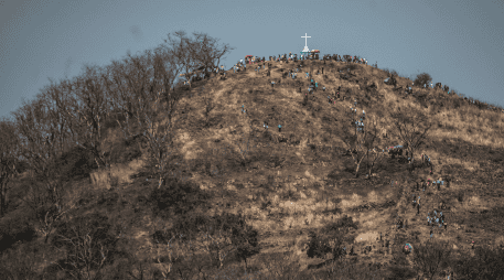 Esta arraigada tradición, además de ser un evento religioso importante para los creyentes, es también un punto destacado en el calendario cultural y turístico de la ZMG. EL INFORMADOR / ARCHIVO