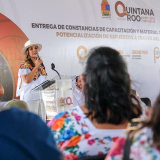 Mara Lezama impulsa el turismo en Quintana Roo con entrega de equipamiento y capacitación