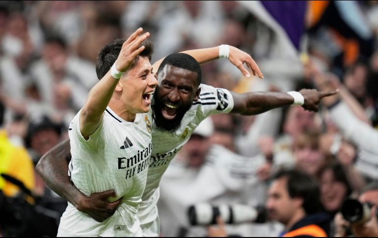 Arda Guler y Antionio Rudiger celebran la remontada. AP/B. Armangue