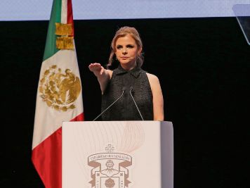 Karla Planter impulsa red de Hospitales Civiles