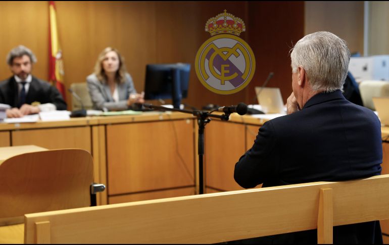 Carlo Ancelotti durante su juicio en la Audiencia Provincial de Madrid por defraudar presuntamente a Hacienda. EFE/JJ Guillen