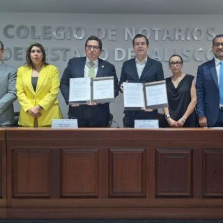 Setran y Colegio de Notarios ratifican convenio para validar licencias como identificación oficial