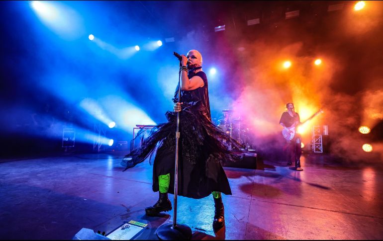 Shirley Manson, vocalista de la agrupación, interpretó éxitos como “Fix Me Now”. EL INFORMADOR/ A. Navarro