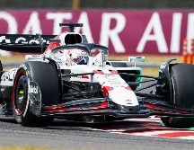 Con un tiempo de 1:26.983, Max Verstappen no solo se llevó la primera posición de salida, también impuso un nuevo récord en el circuito de Suzuka. EFE/F. Robichon
