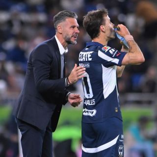 Sergio Canales se lesiona tras patear puerta en discusión con Demichelis