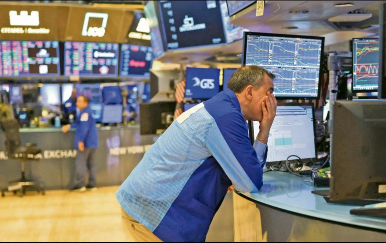Los principales indicadores de Wall Street cayeron casi un 6% ayer. Hay un fuerte temor de que la guerra de aranceles detone una recesión en Estados Unidos. AFP