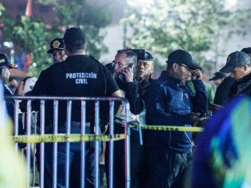 El equipo de Prevención de la alcaldía Miguel Hidalgo brindó apoyo a los asistentes y proporcionó primeros auxilios a las dos personas lesionadas, quienes, pese a los esfuerzos, fallecieron en el hospital. SUN. Y. M. Osnaya.