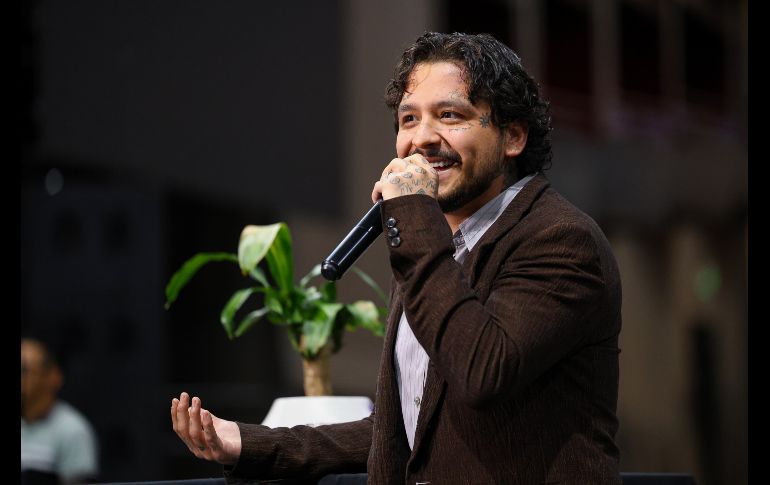 Sin entrar en controversia directa con sus colegas del regional mexicano, el cantante enfatizó que cada estilo musical tiene su propio público y forma de expresarse. EL INFORMADOR / H. Figueroa