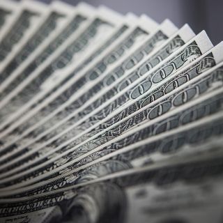 Lunes negro: La crisis global dispara el precio del dólar y sacude el tipo de cambio en México