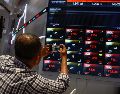 No hay una razón específica, según analistas financieros, detrás del movimiento hacia arriba, y es probable que haya más oscilaciones en los mercados. EFE / M. IRHAM