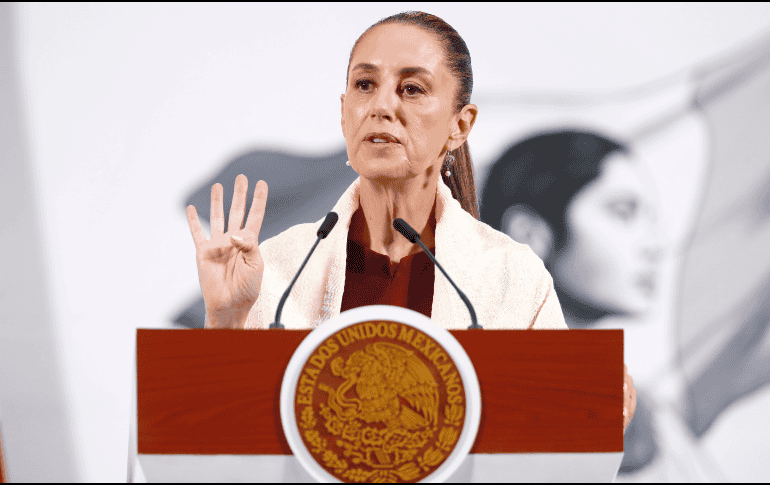 Claudia Sheinbaum, en Palacio Nacional, durante la tradicional conferencia mañanera. EFE / M. Guzmán