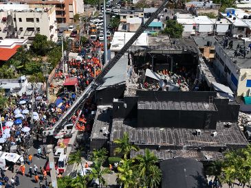 Hasta el momento, el colapso ha dejado un saldo de 58 personas fallecidas y 155 heridas, según los datos preliminares proporcionados por el Centro de Operaciones de Emergencias (COE). EFE