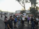 Familiares y amigos se manifestaron esta tarde en Periférico a su cruce con la calle Ocampo, a la altura de la estación San Juan de Ocotán de Mi Macro Periférico, para exigir su localización. ESPECIAL / Policía Vial Jalisco
