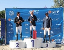 Ganadores Gran Premio CSI4 1.55 GNP: Francisco José Lomelín, Samuel Parot y Juan Manuel Luzardo. GENTE BIEN JALISCO / E. Escamilla