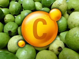 Incorporar alimentos ricos en vitamina C, como la guayaba, trae grandes beneficios para la salud. EL INFORMADOR / ARCHIVO