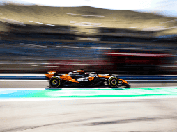 Oscar Piastri, de McLaren, fue el más rápido al marcar un tiempo de 1:30.505 en el Circuito Internacional de Bahréin. EFE / A. Haider