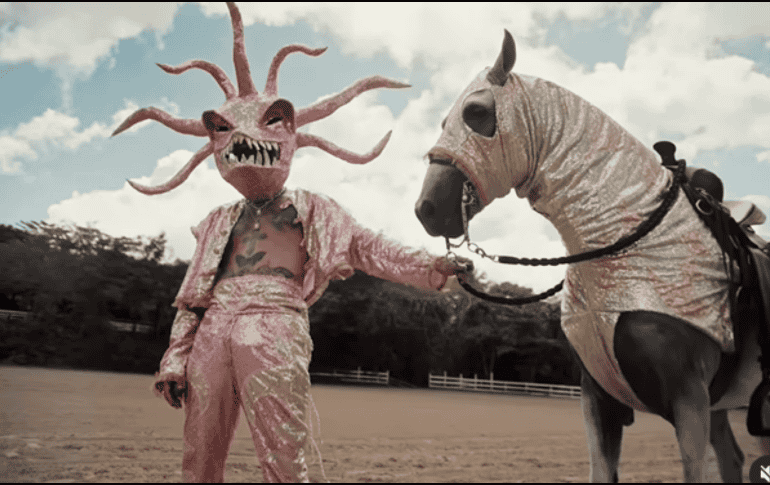 Además de Estados Unidos, el cantante llevará su espectáculo a los escenarios de Europa. ESPECIAL / IG / @rauwalejandro