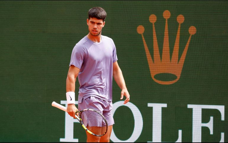 Carlos Alcaraz estuvo a punto de ser superado por Arthur Fils, pero logró recomponer. EFE/S. Nogier