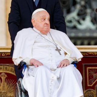 Papa Francisco reaparece sin oxígeno el Domingo de Ramos