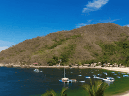 Un pequeño pueblo costero rodeado de selva, con cascadas cercanas, arena dorada y un ambiente súper relajado. ESPECIAL