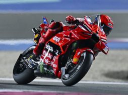 Marc no solo ganó, sino que se convirtió en el español con más victorias mundialistas (91) de la historia tras superar al añorado Ángel Nieto (90). EFE/EPA/N. THEKKAYIL