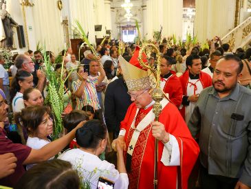 El Cardenal mencionó que existe mucho fervor de los feligreses por esta Semana Santa y prueba de ello es que este Domingo de Ramos asistió mucha gente a la Catedral Metropolitana. EL INFORMADOR / H. Figueroa