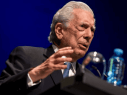 Mario Vargas Llosa estuvo cerca de México, en especial en la Feria Internacional del Libro de Guadalajara; donde recibió el Premio Internacional Carlos Fuentes en 2012, en su primera edición. EFE / ARCHIVO