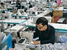 China vende más a Estados Unidos de lo que compra. AFP